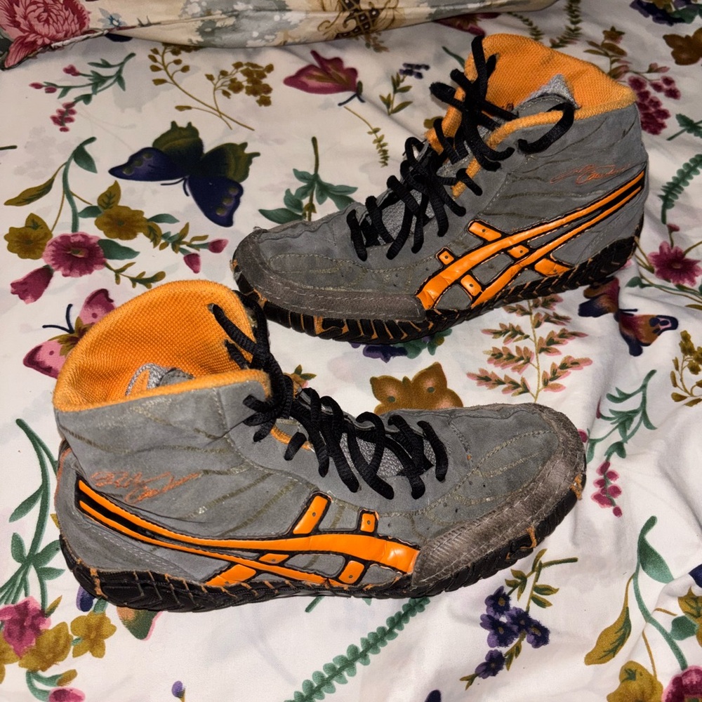 SZ6 Orange and Gray RULON Wrestling Shoes